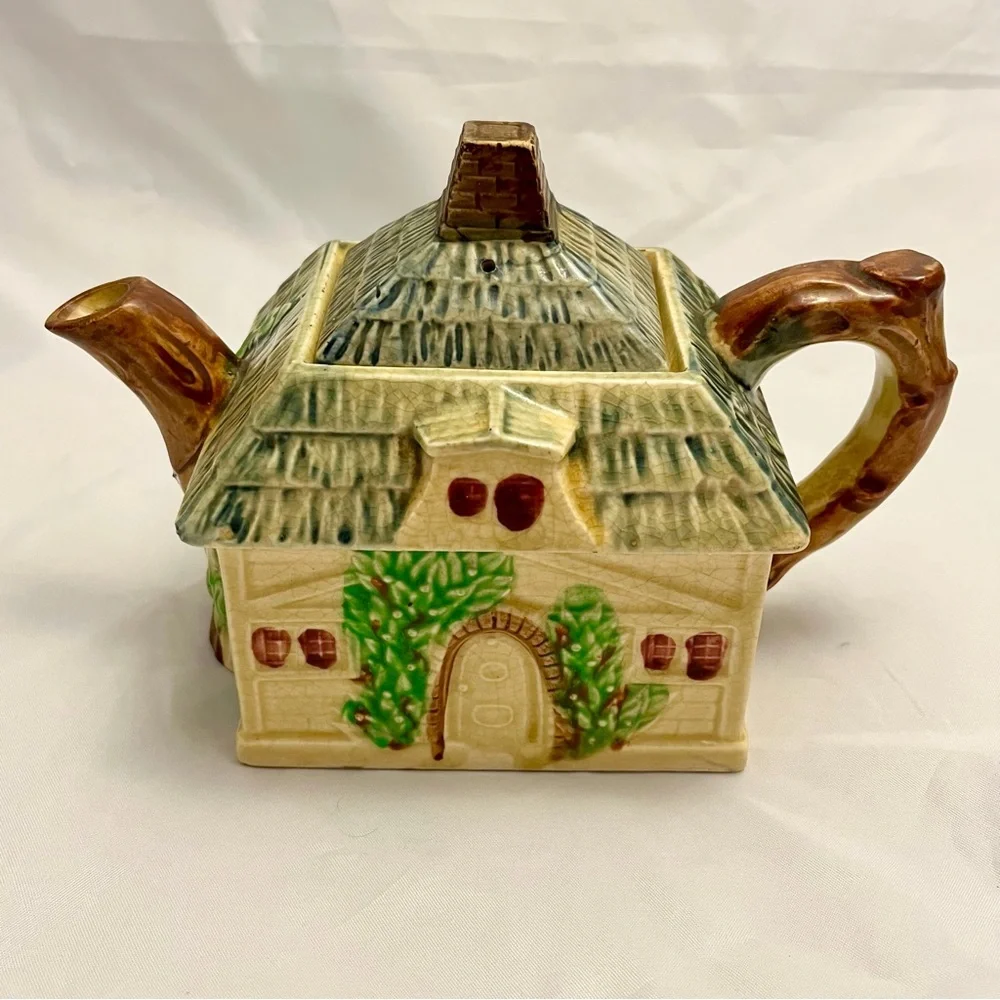 Small English Cottage Inspired Glazed Ceramic Lidded Teapot, Vintage GUC